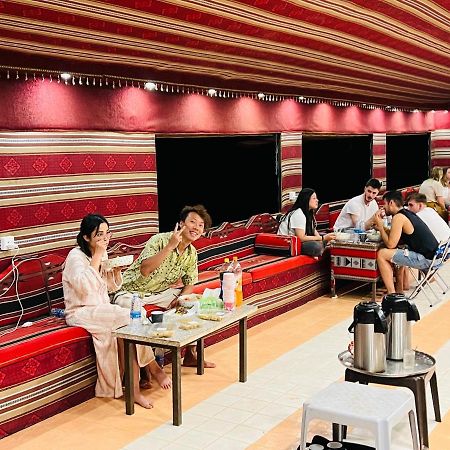 瓦迪拉姆 Golden Day酒店 外观 照片